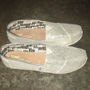 Silver Sparkly TOMS-Size 7 Women. 5.5 Youth.